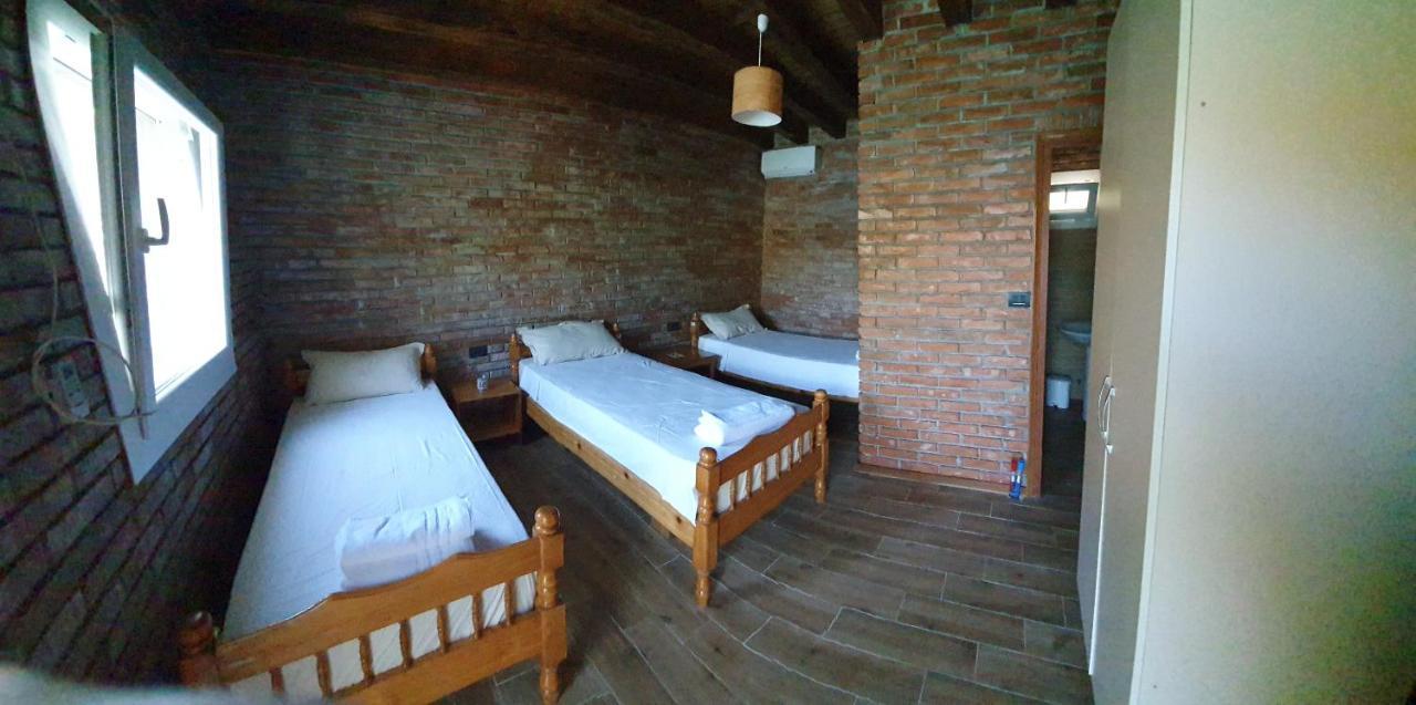 Borealis Guest House Koman المظهر الخارجي الصورة